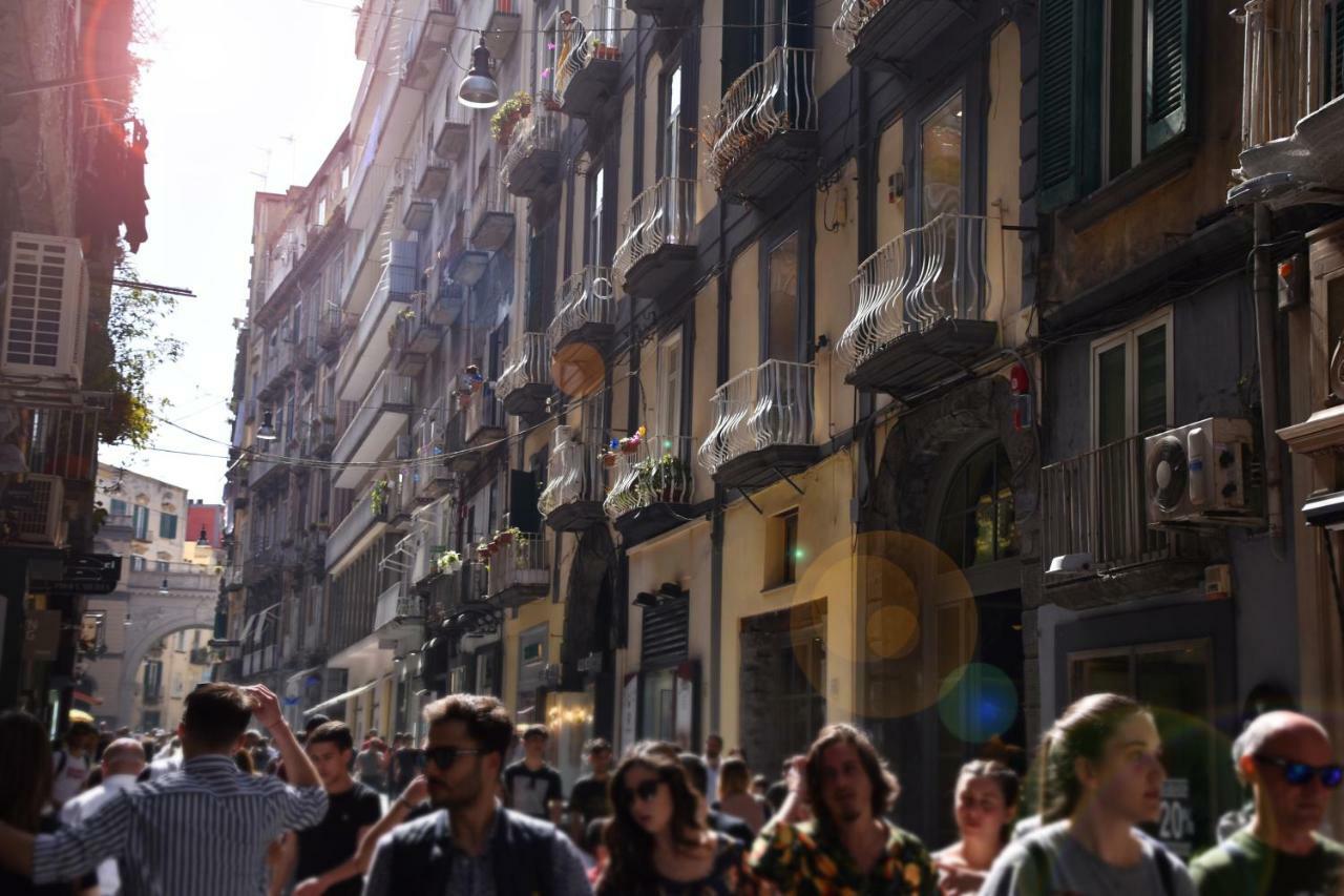 Napoli A Chiaia Appartement Buitenkant foto